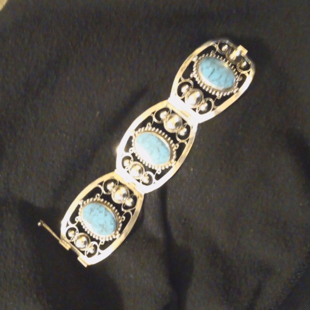 Vintage Native American Turquoise bracelet